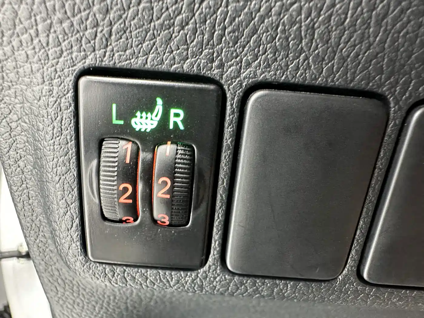 Mitsubishi Outlander 2022 2021 Facelift 2.0L 2WD Comfort Edition 5-Seater