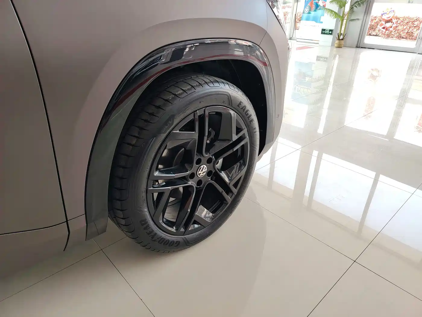 Volkswagen Teramont 2025 Teramont Pro 450TSI 4WD Summit Edition фото 11