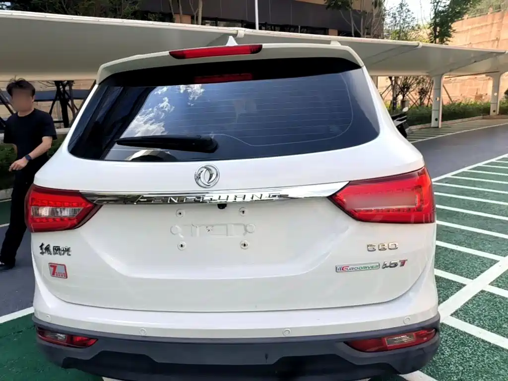 Dongfeng Fengguang Fengguang 580 2016 2016 Model 1.5T Manual Luxury Version