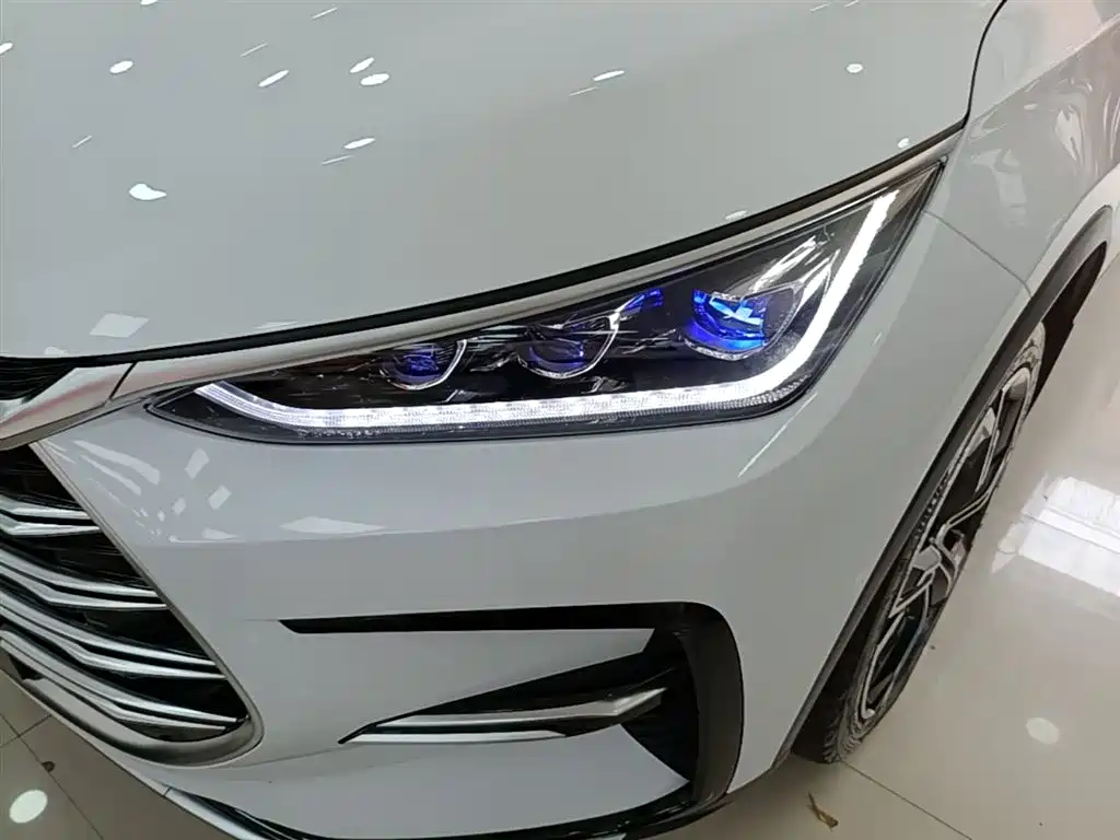 BYD Tang New Energy 2021 DM-i 112KM Honor фото 24