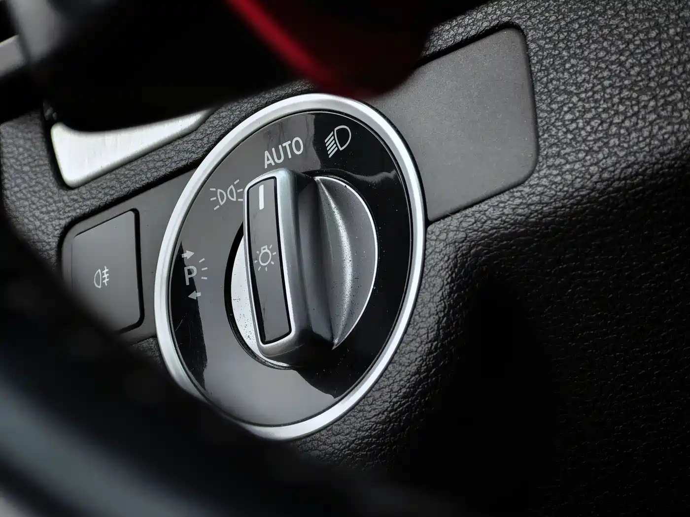 Mercedes-Benz E-Class (Import) 2012 E 200 CGI Coupe фото 21