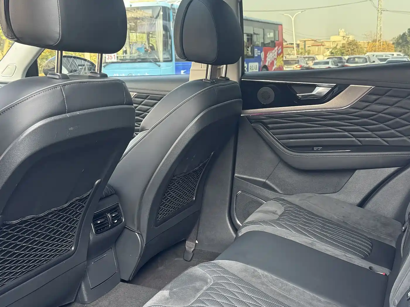 Hongqi HS5 2022 2.0T Smart Connect Flagship AWD Edition фото 6