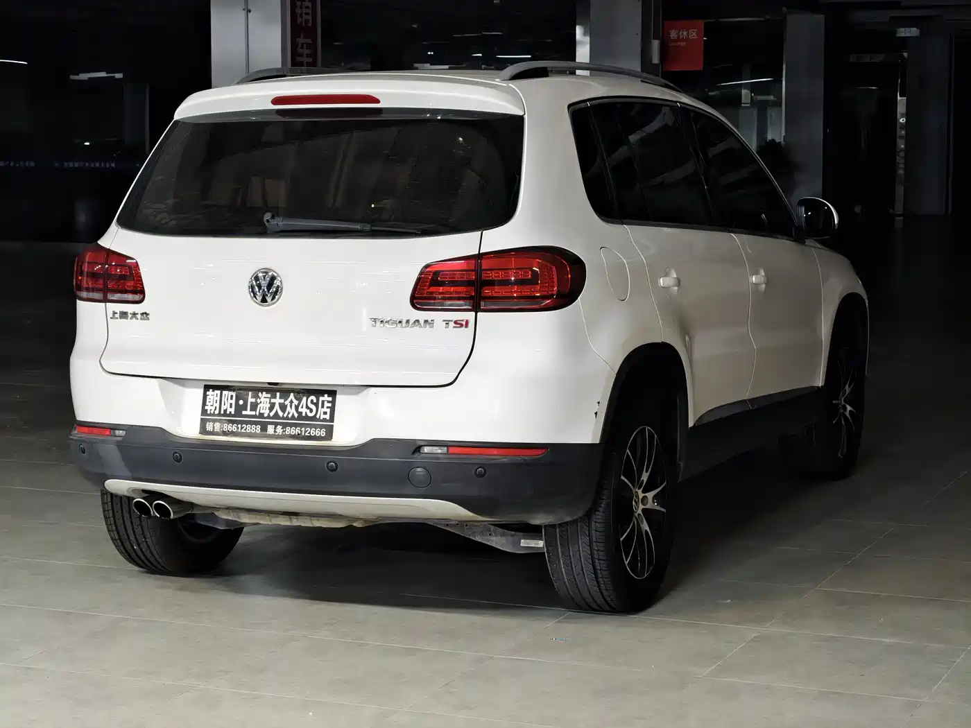 Volkswagen Tiguan 2015 1.8TSI Automatic 2WD Trendline фото 5