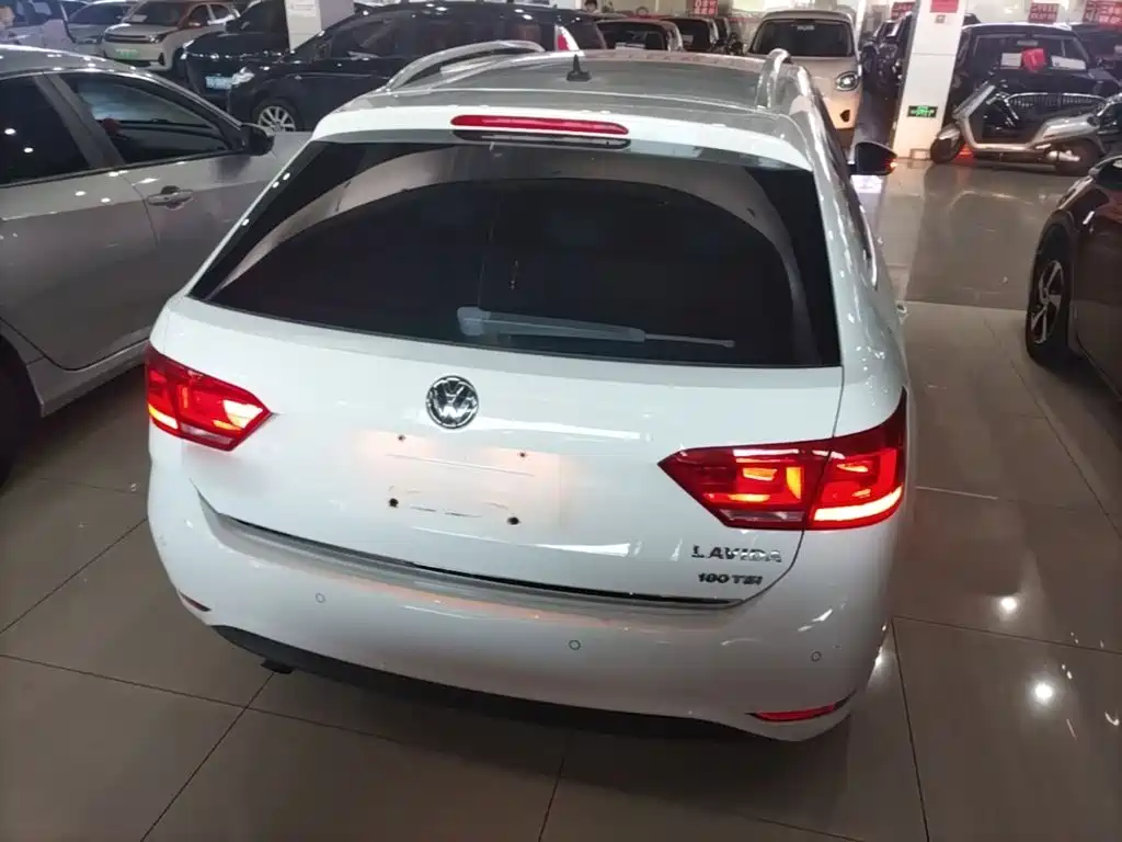 Volkswagen Lavida Tour 2018 2017 180TSI DSG Comfort Edition