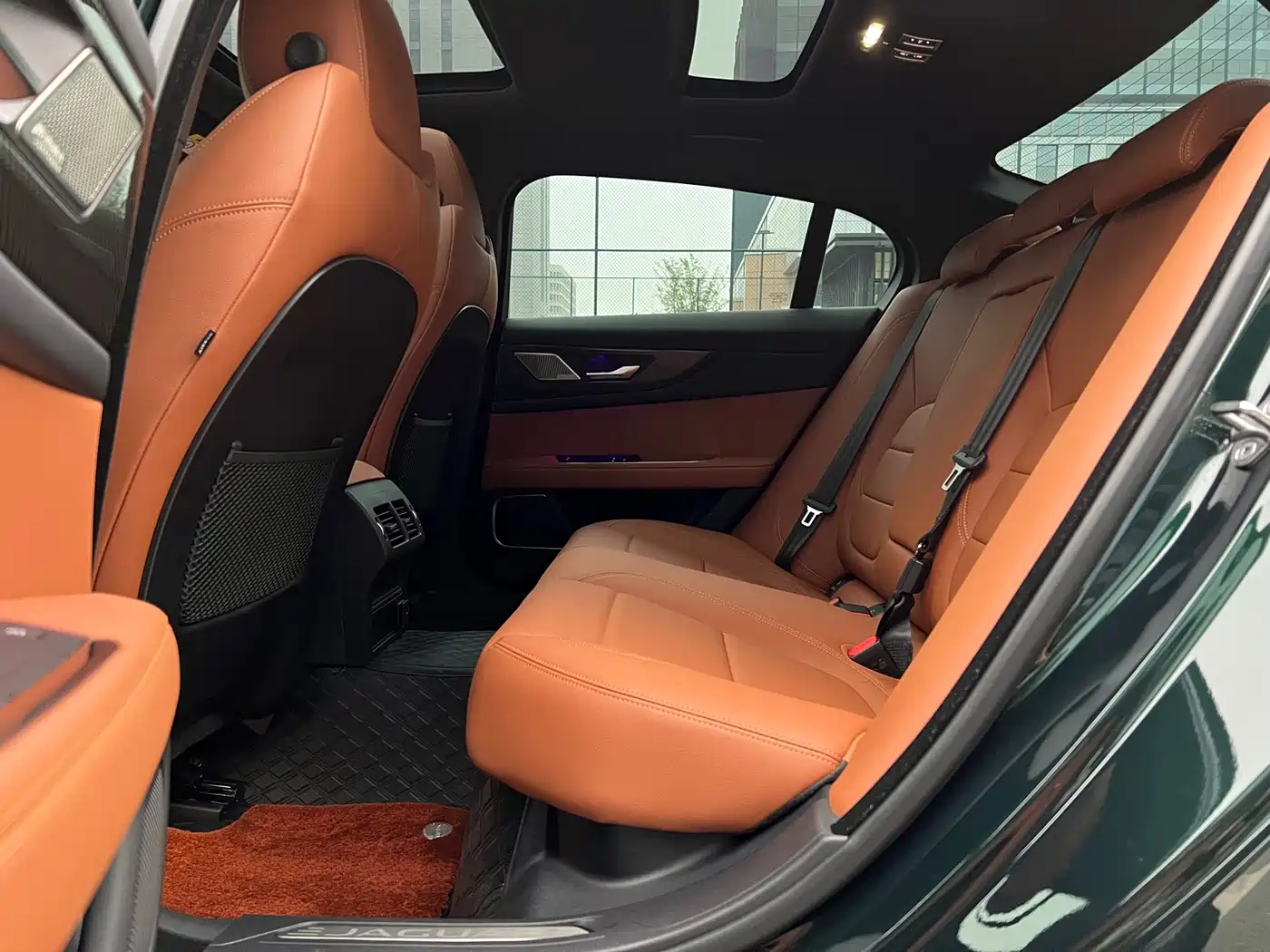 Jaguar XEL 2024 Model 2.0T 250PS R-DYNAMIC S Gloss Black Sport Edition фото 7