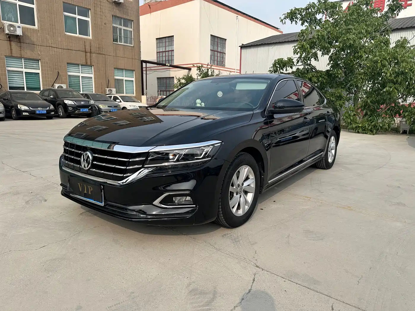 Photo 1 - Volkswagen Passat