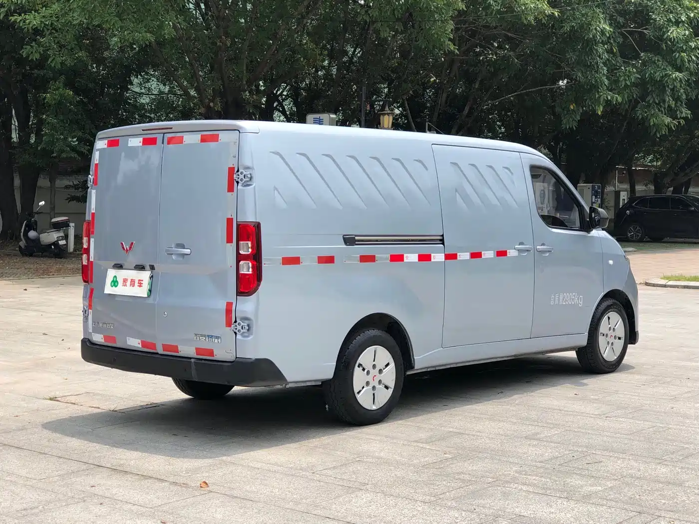 Wuling Motors Wuling Yangguang 2025 2024 300km Practical Sealed Window Edition 75kW