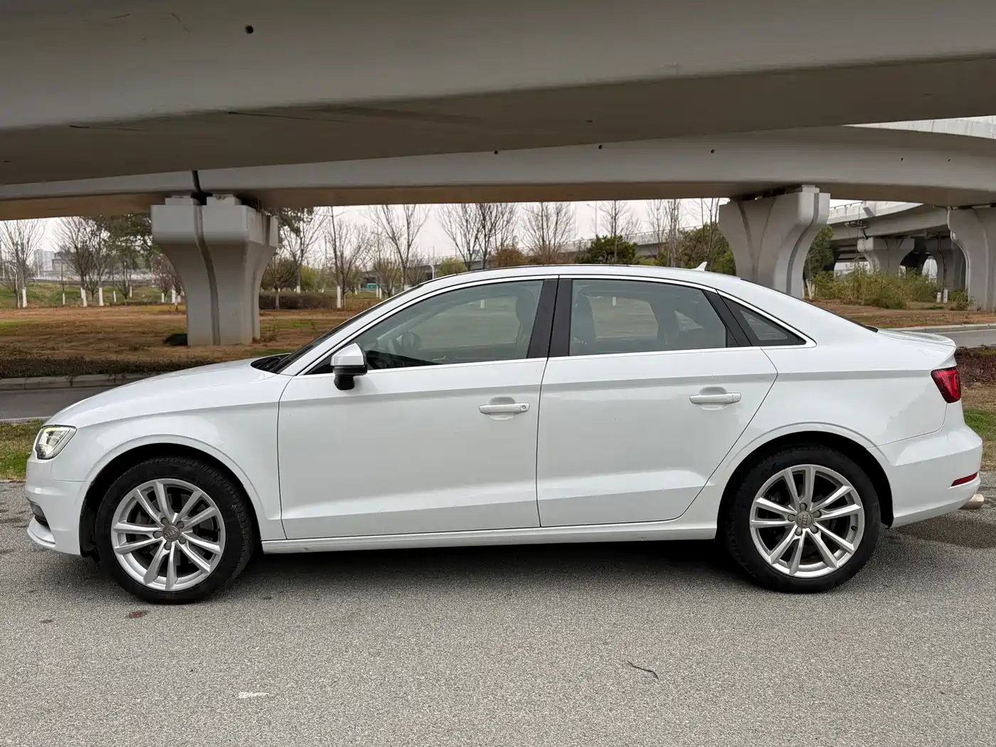 Audi A3 2015 Limousine 40 TFSI Automatic Comfort фото 5