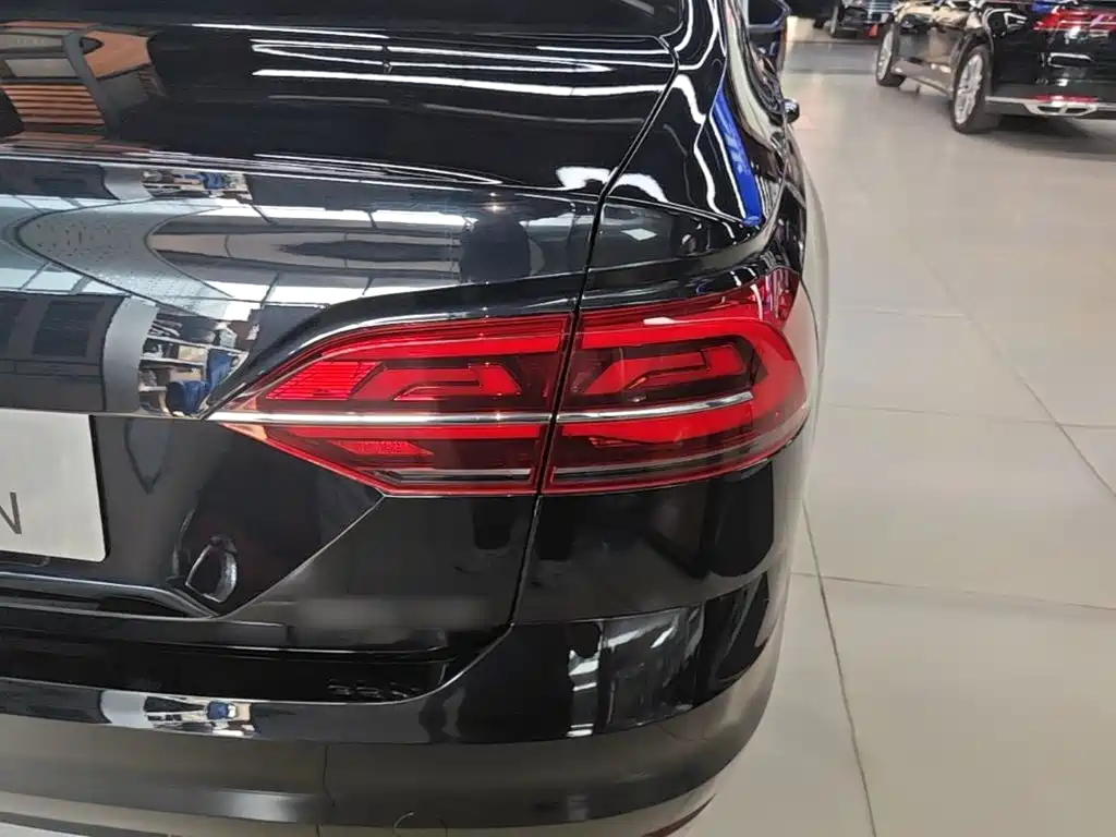 Volkswagen Phideon 2023 2021 380TSI Premium Edition
