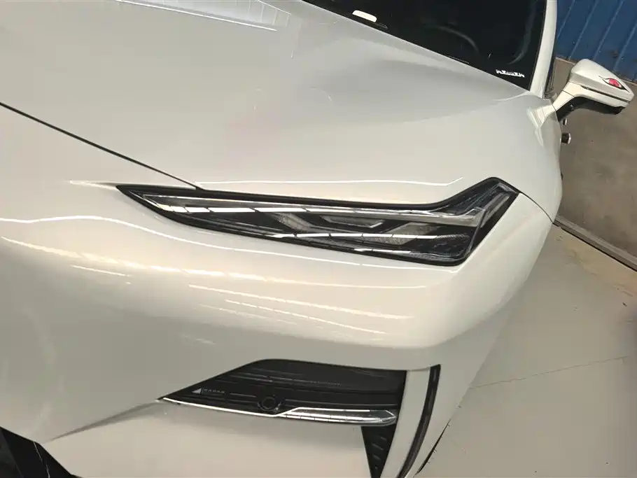 Geely Galaxy Galaxy E8 2025 575km Voyage Smart Drive Edition фото 5