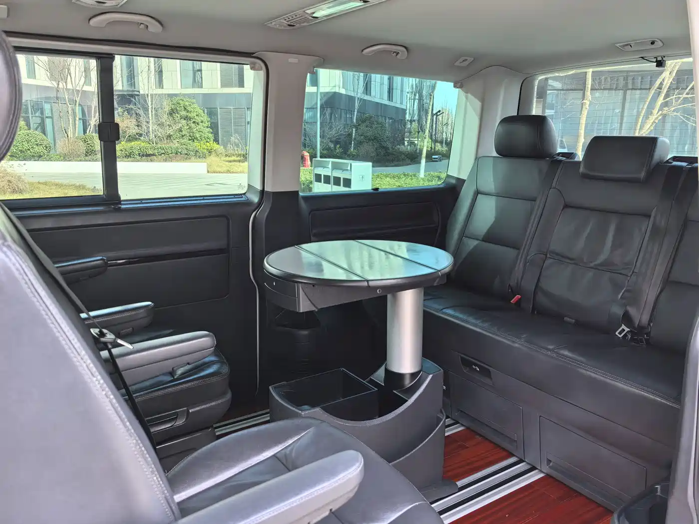 Volkswagen Multivan 2016 2.0TSI 2WD 66th Anniversary Edition фото 22