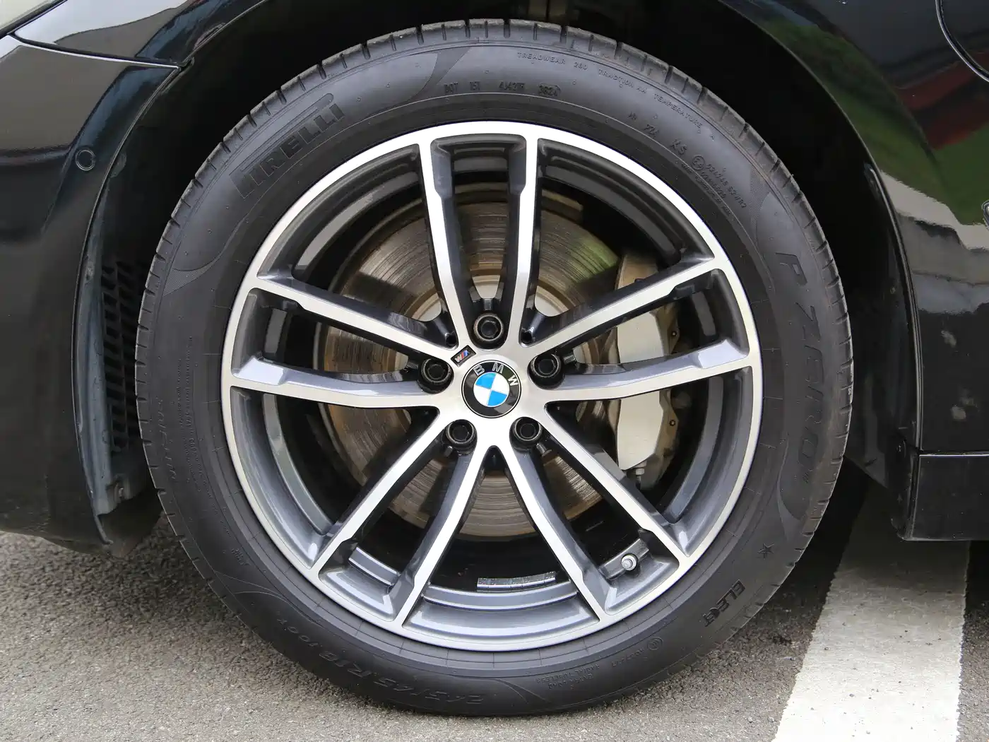 BMW 5 Series New Energy 2021 535Le Pioneer Edition M Sport Package фото 19
