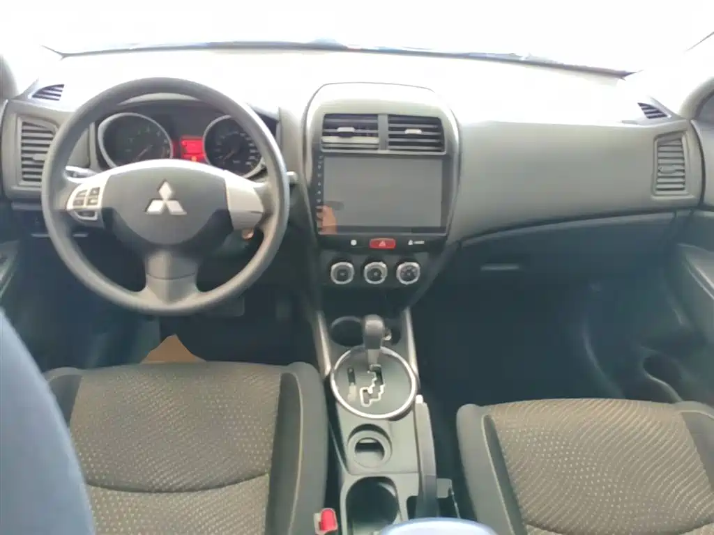 Mitsubishi ASX 2013 2.0L CVT 2WD Elite фото 10