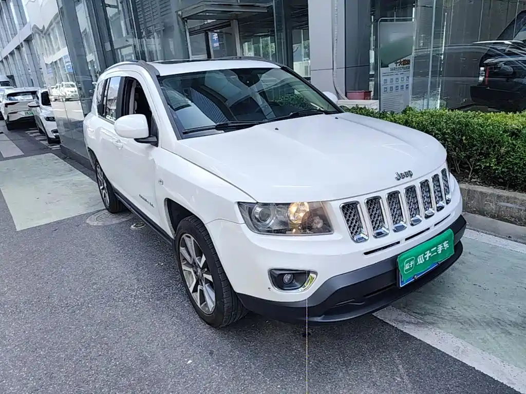 Jeep Compass (Import) 2016 2014 Facelift 2.0L 2WD Elite Edition