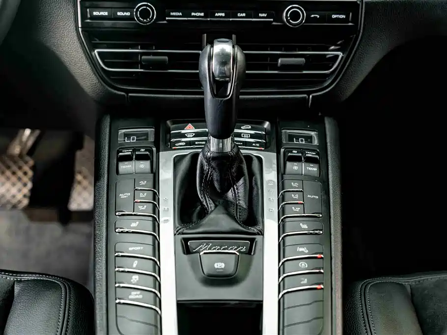 Porsche Macan 2018 Macan 2.0T фото 15