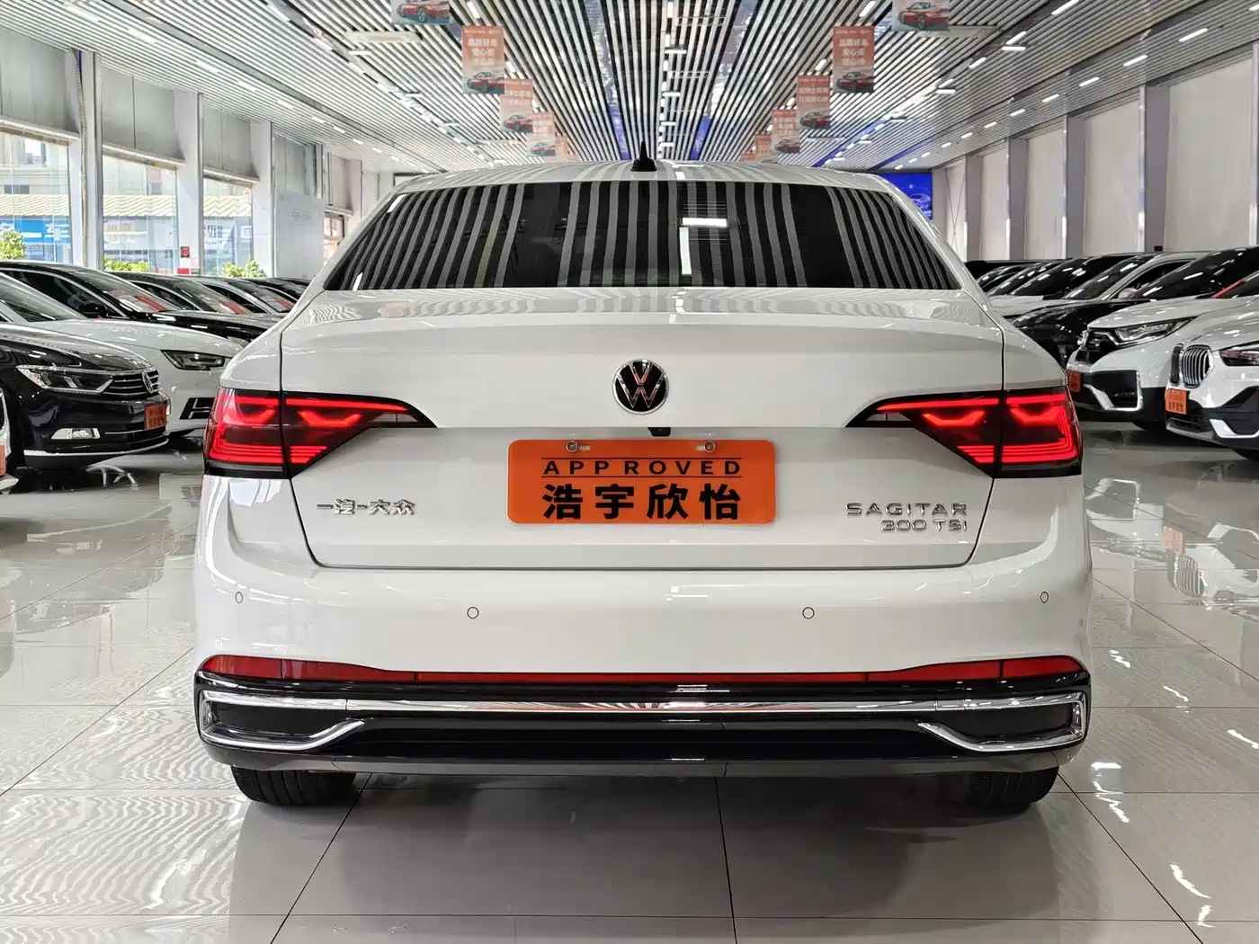 Volkswagen Sagitar 2023 Model Year 280TSI DSG Surpass Edition фото 5