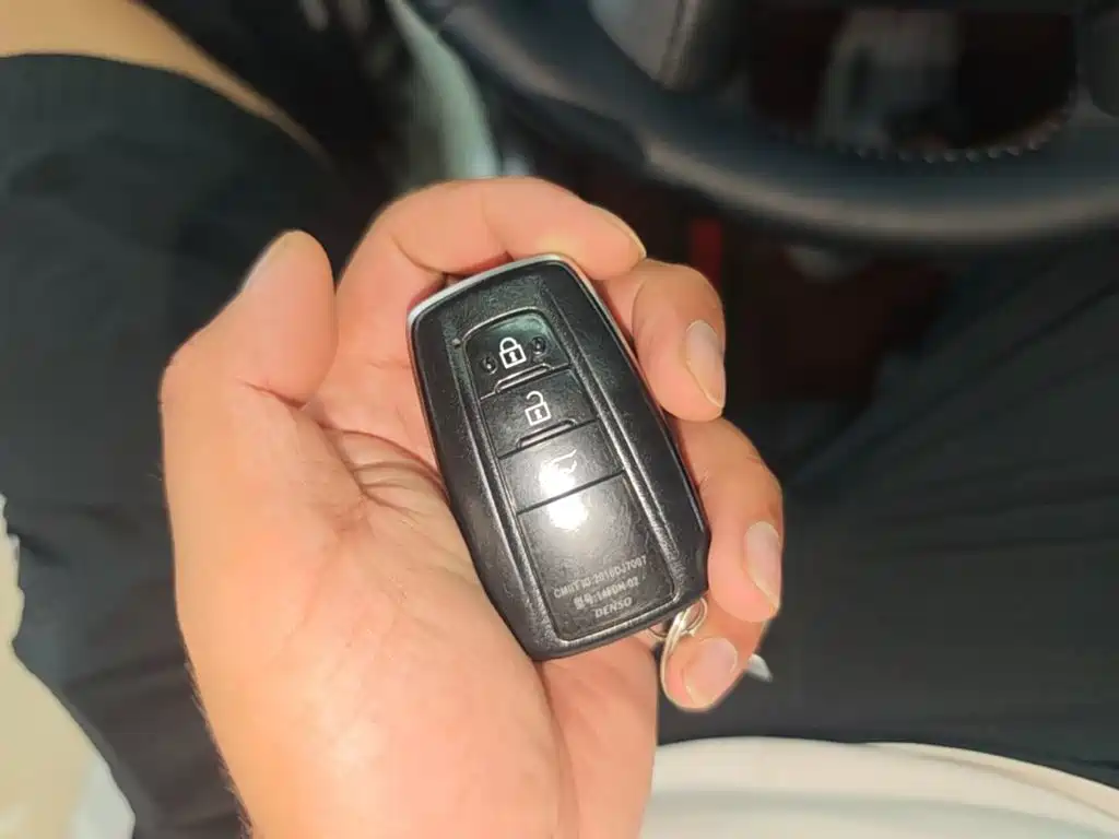 Фото 9 - Toyota Prado