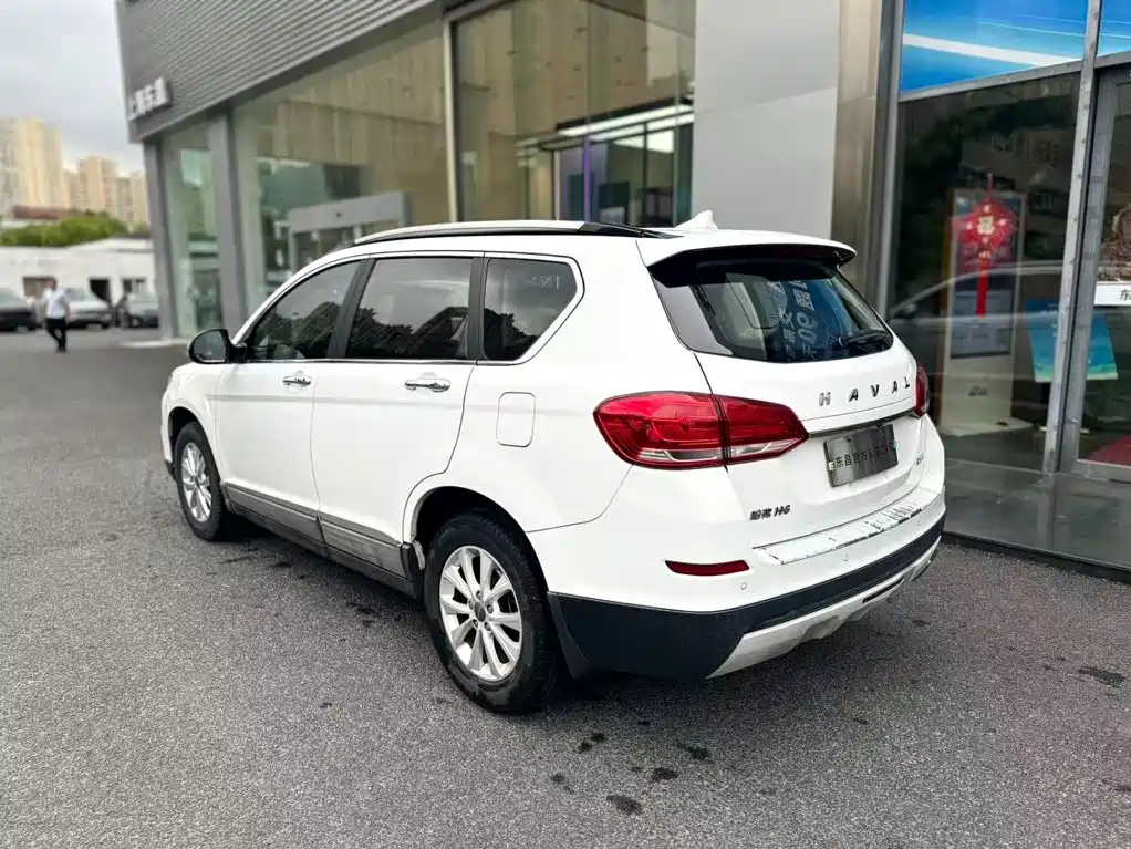 Photo 5 - Haval H6