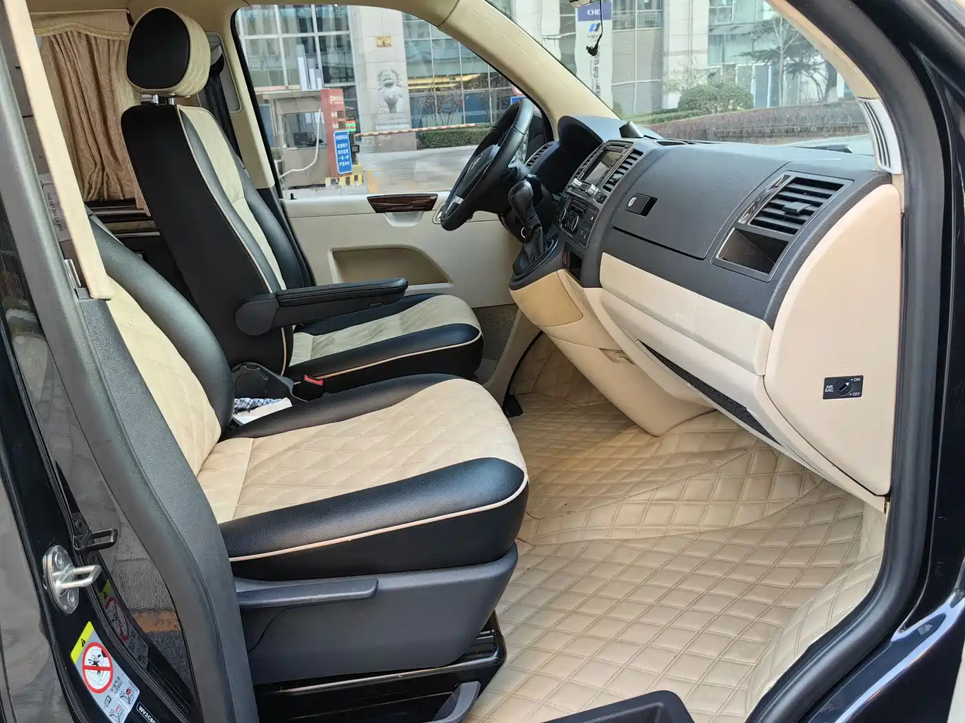 Volkswagen Caravelle 2015 2.0TSI 4WD Comfort фото 15
