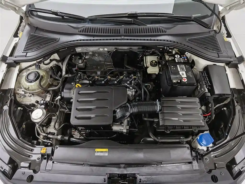 Volkswagen Lavida 2022 1.5L Auto Comfort Edition фото 6