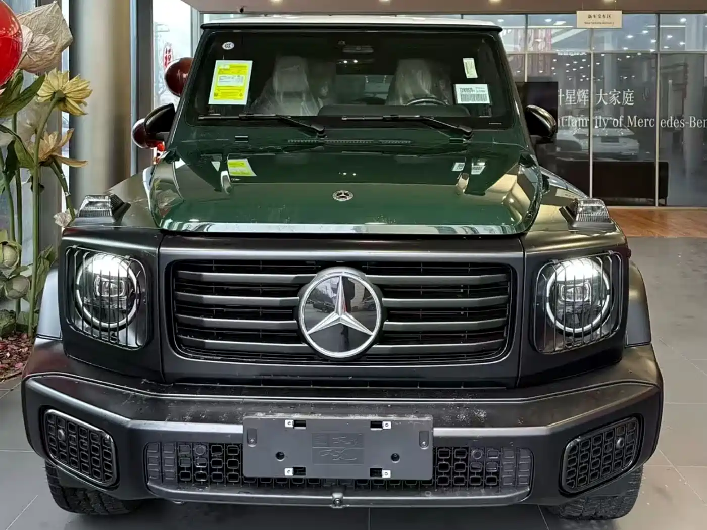 Mercedes-Benz G-Class 2026 Model G 500 фото 3