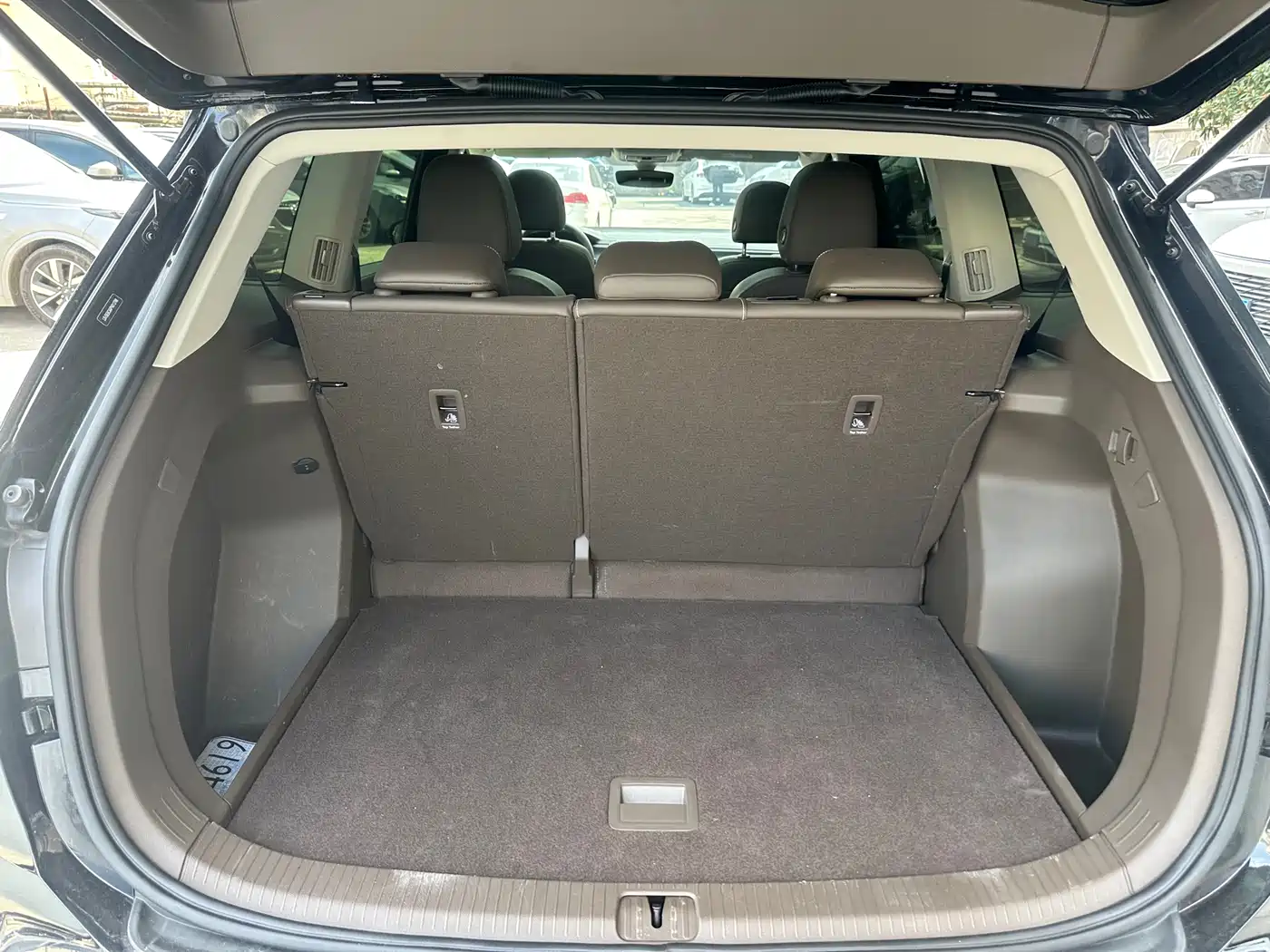 Volkswagen Viloran 2023 Facelift 330TSI Business Edition фото 11
