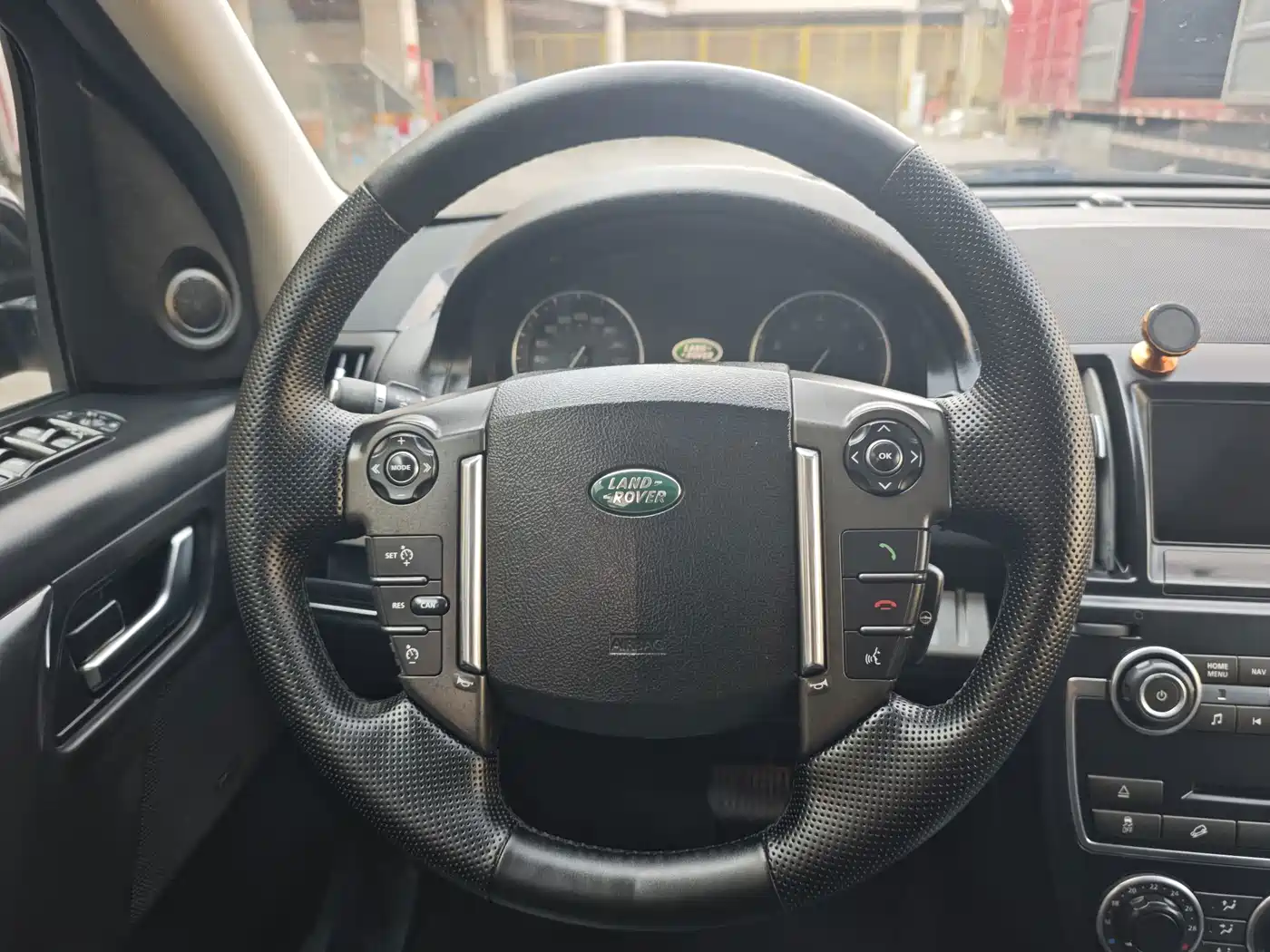 Photo 7 - Land Rover Freelander 2