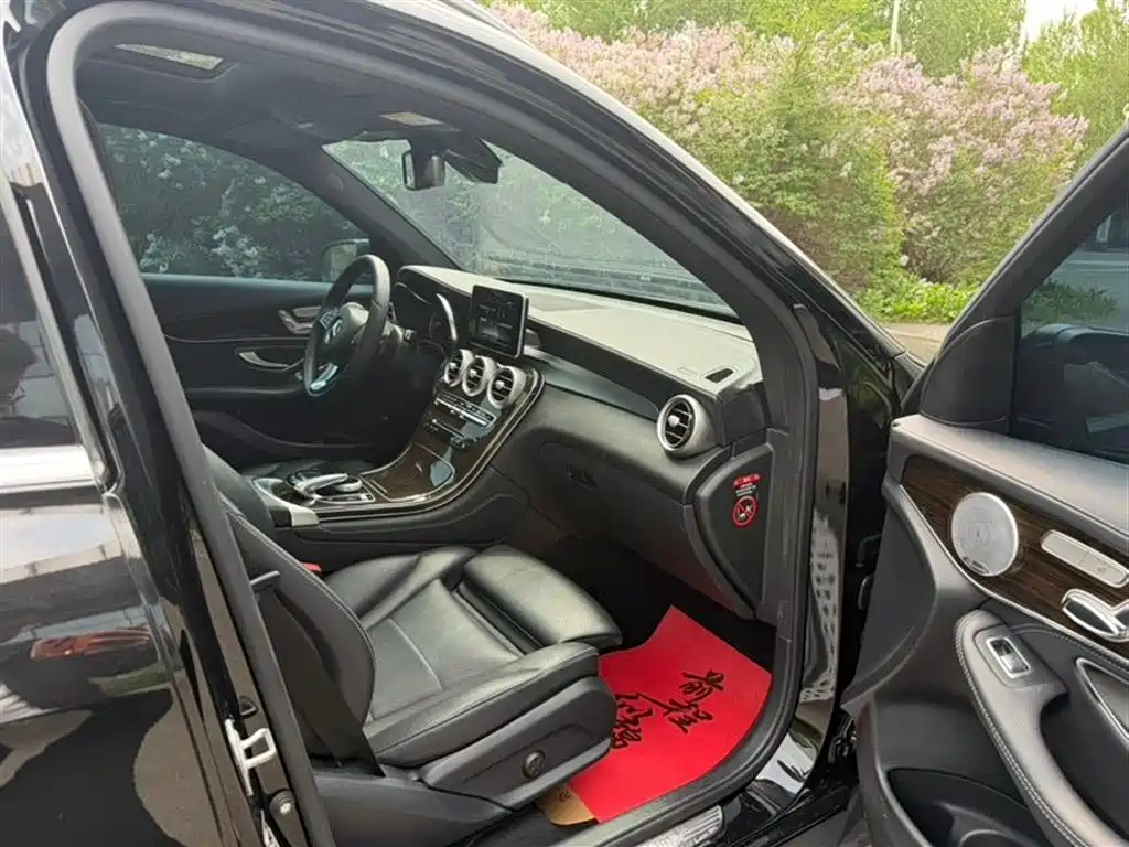 Mercedes-Benz GLC 2018 Facelift GLC 260 4MATIC Dynamic фото 4