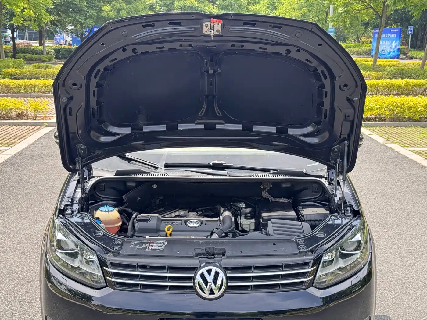 Volkswagen Touran 2013 1.4T DSG Brilliant Edition 5-seater фото 25