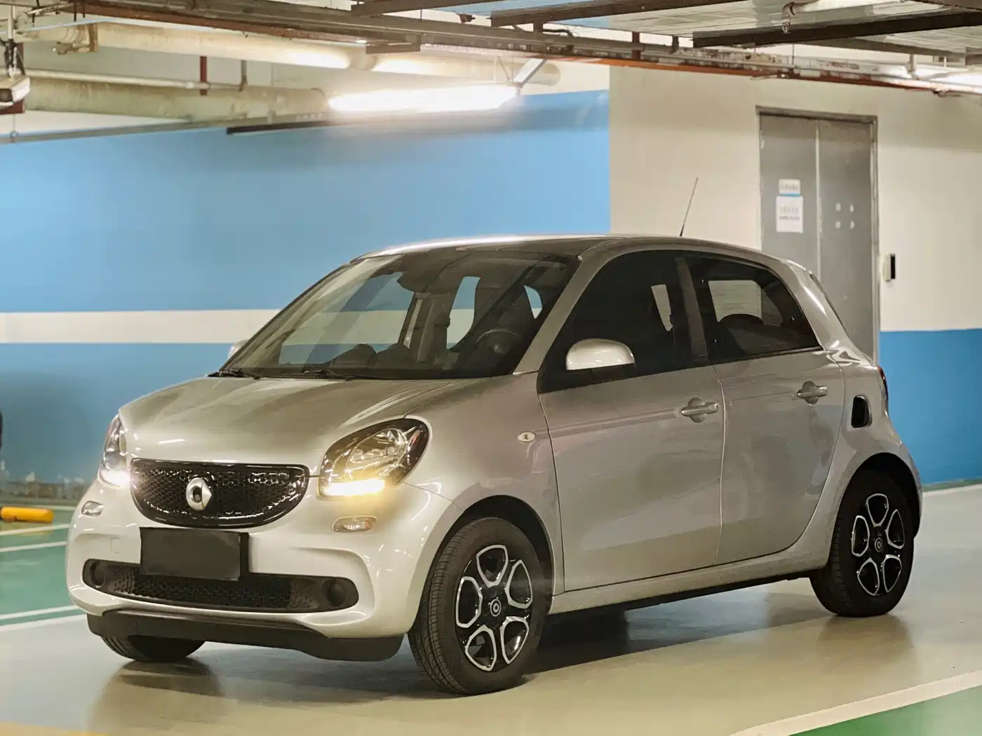smart forfour 2018 2018 0.9T 66kW Pioneer Edition