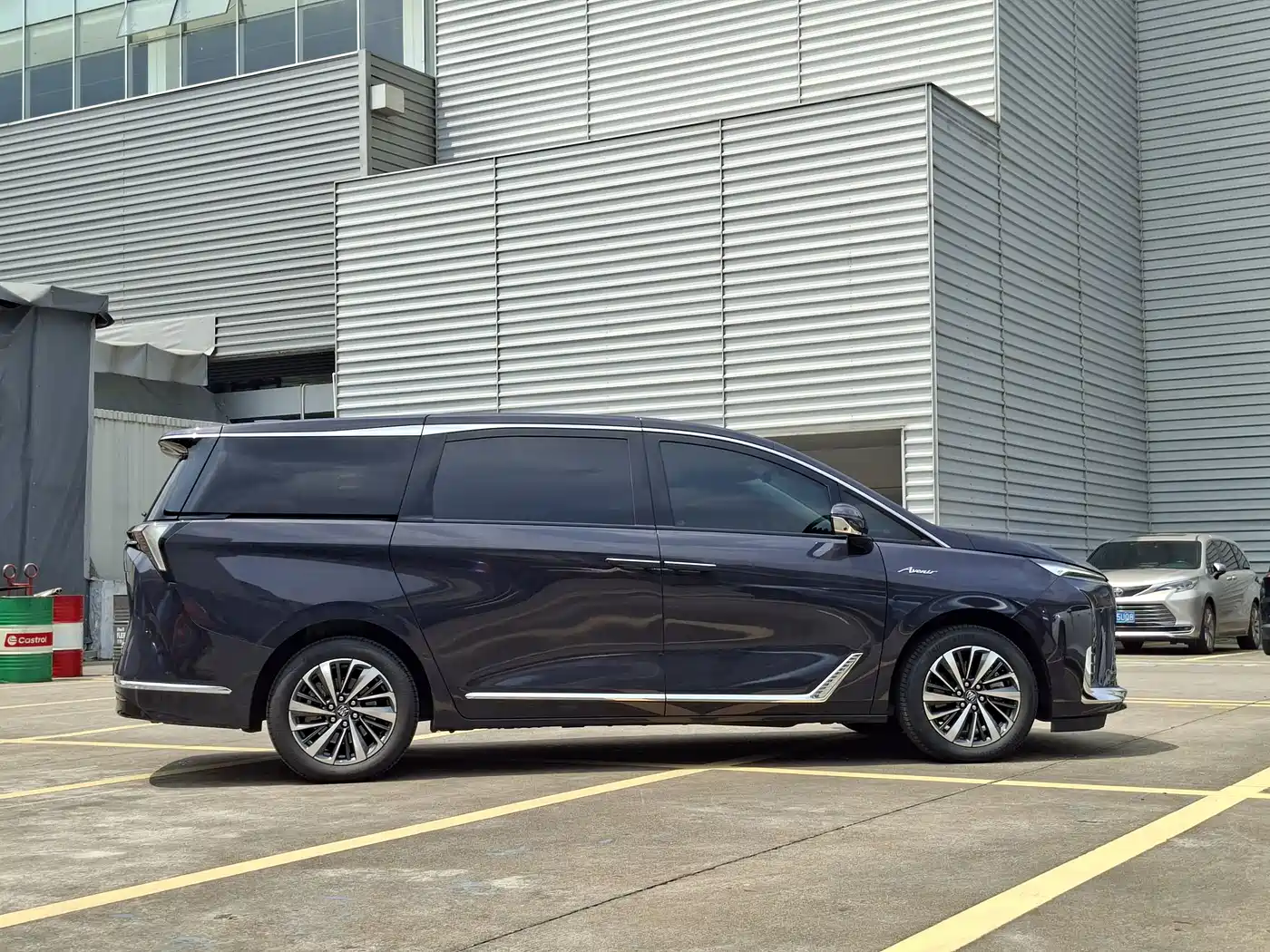 Buick GL8 2026 2026 Luzun Premium Edition