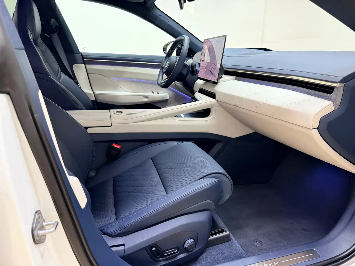 ZEEKR EXTREME KRYPTON 001