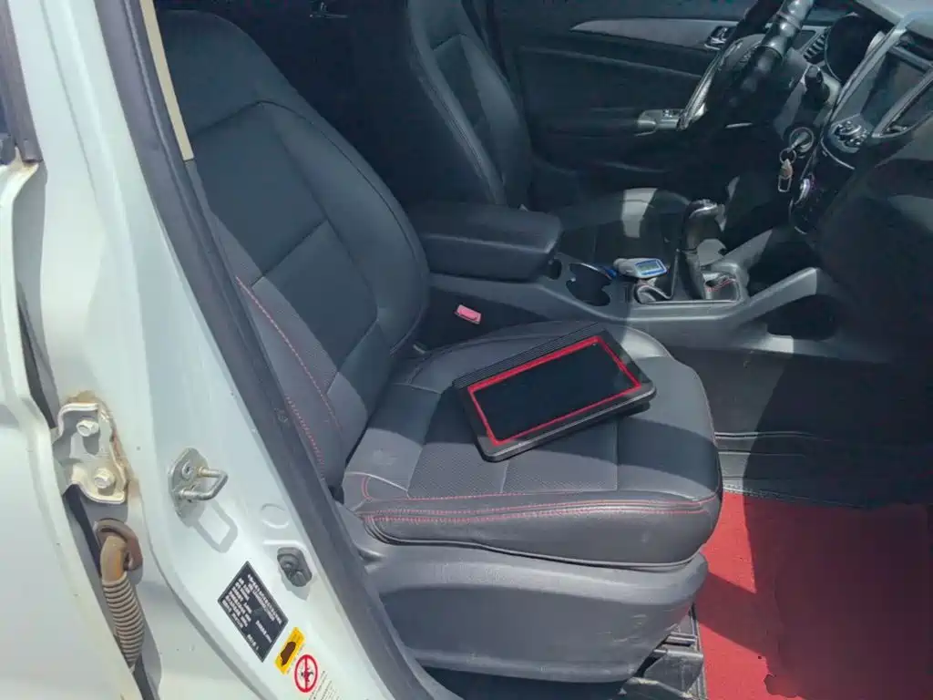 Changan CS75 2014 2014 2.0L Manual Luxury China V