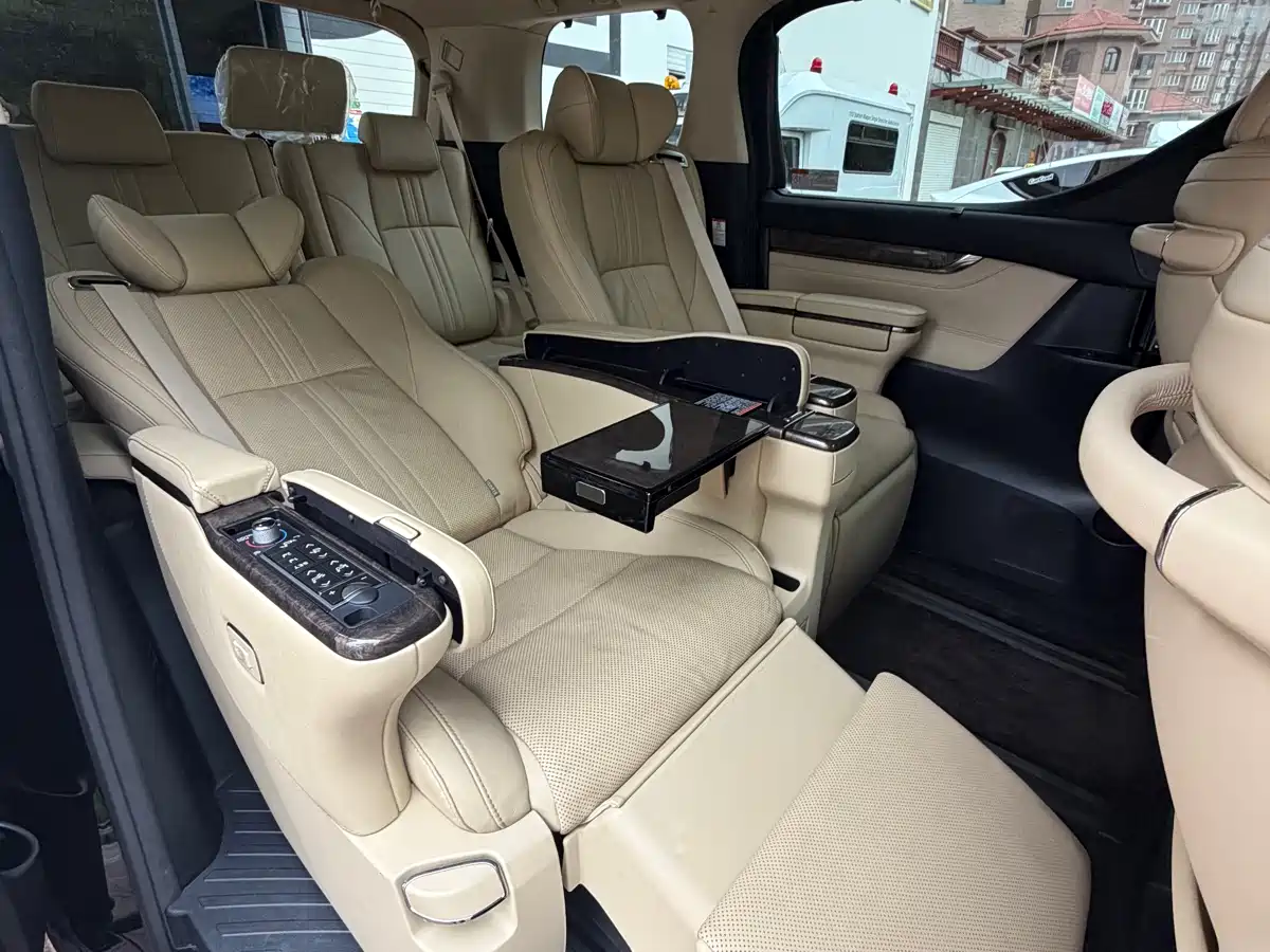 Toyota Alphard 2018 Facelift 3.5L Premium Edition фото 16