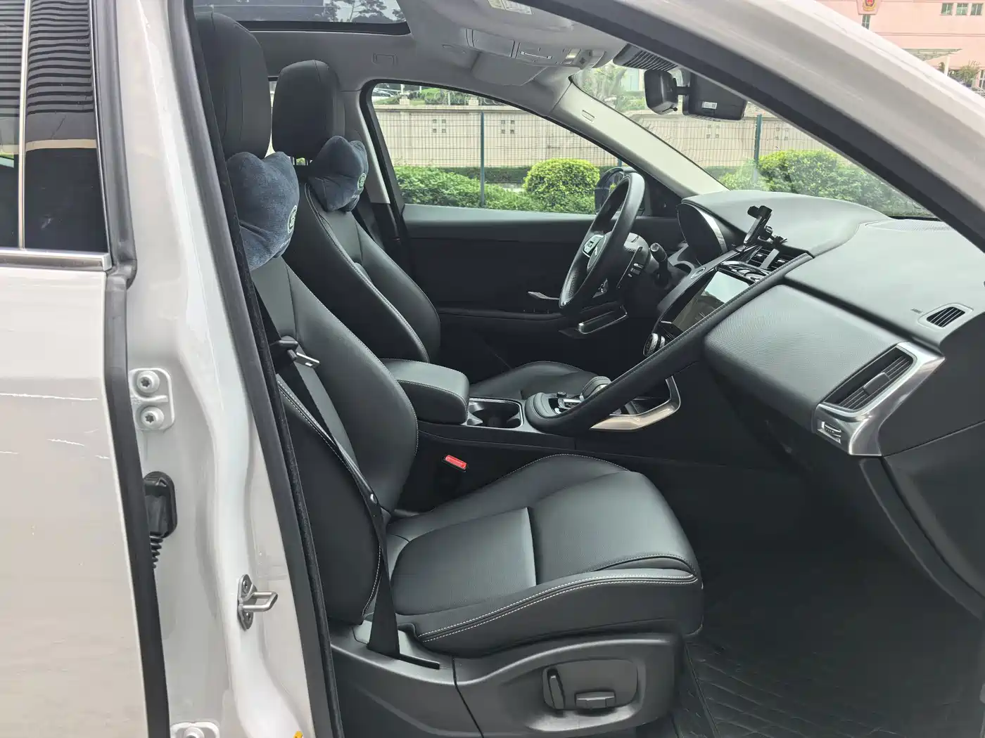 Jaguar E-PACE 2024 2024 Youth Sport Edition R-DYNAMIC