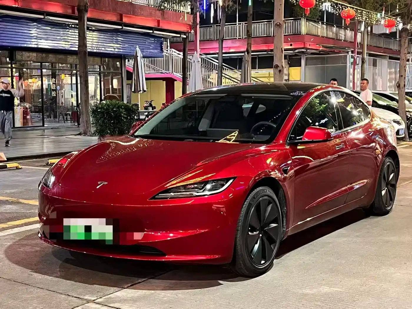 TESLA MODEL 3