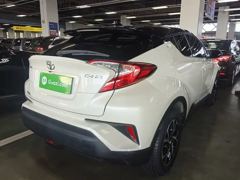 Toyota C-HR 2019 2020 Model 2.0L Leading