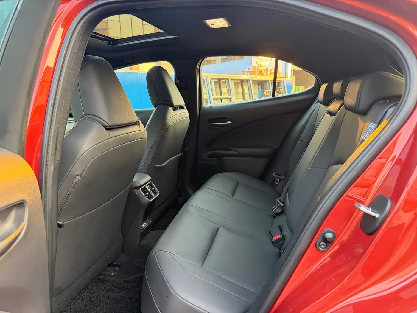 Lexus UX Electric 2022 2020 300e Pure Yue Edition