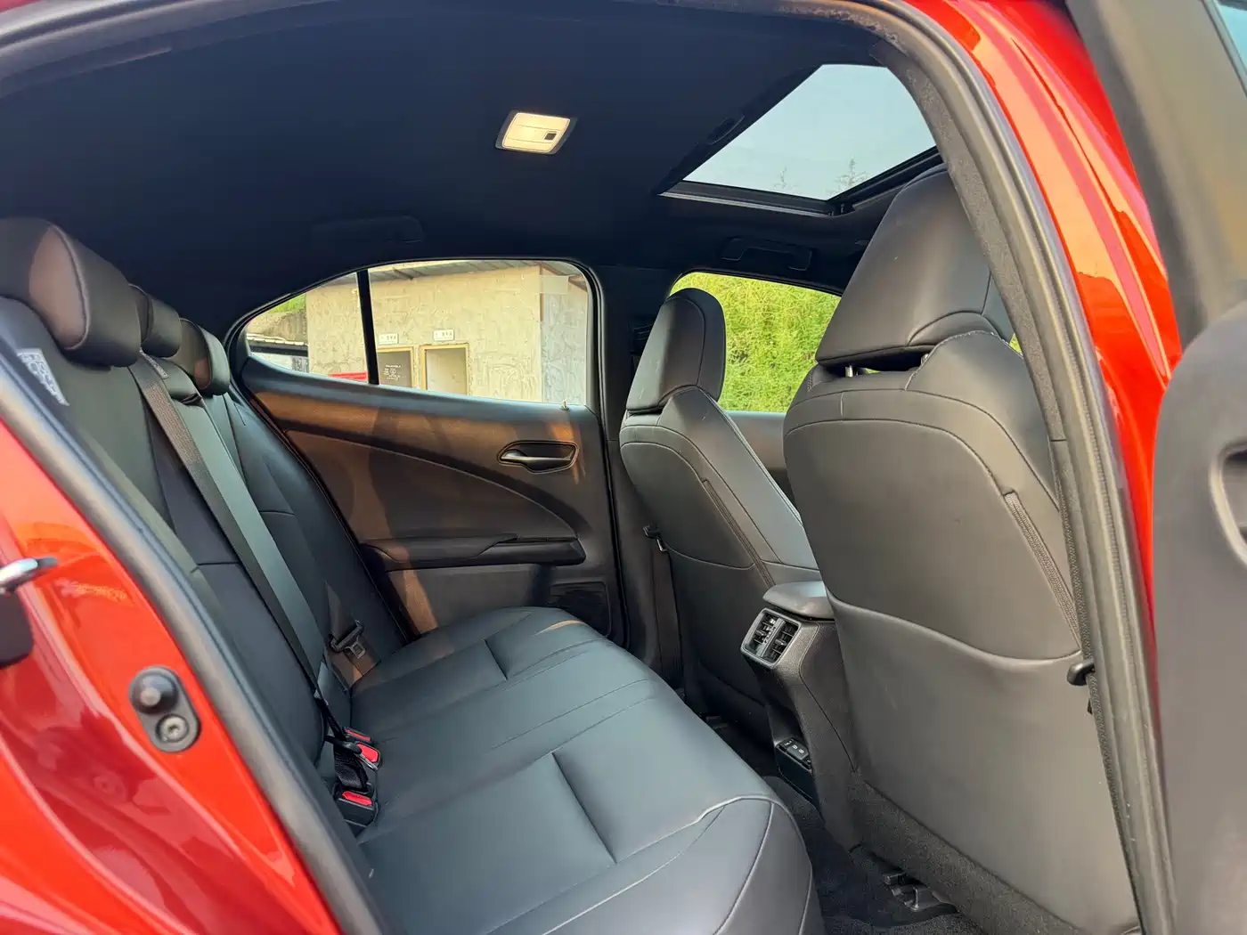 Lexus UX Electric 2022 2020 300e Pure Yue Edition