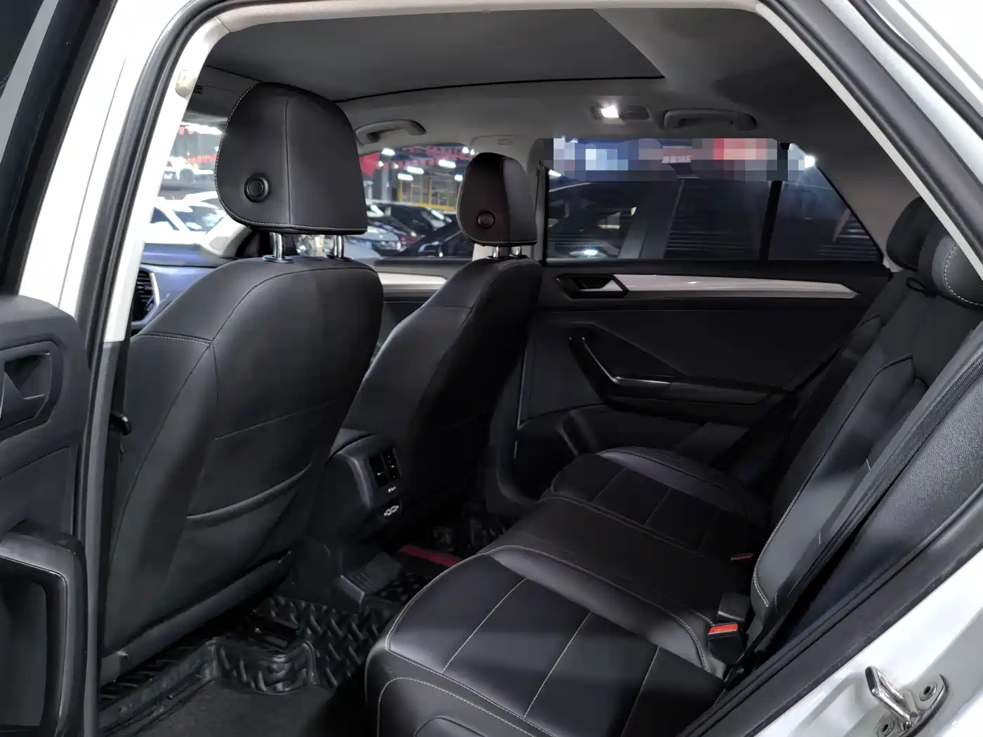 VOLKSWAGEN T ROC EXPLORING SONGS