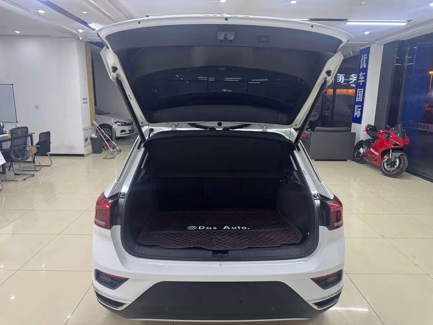 VOLKSWAGEN T ROC EXPLORING SONGS