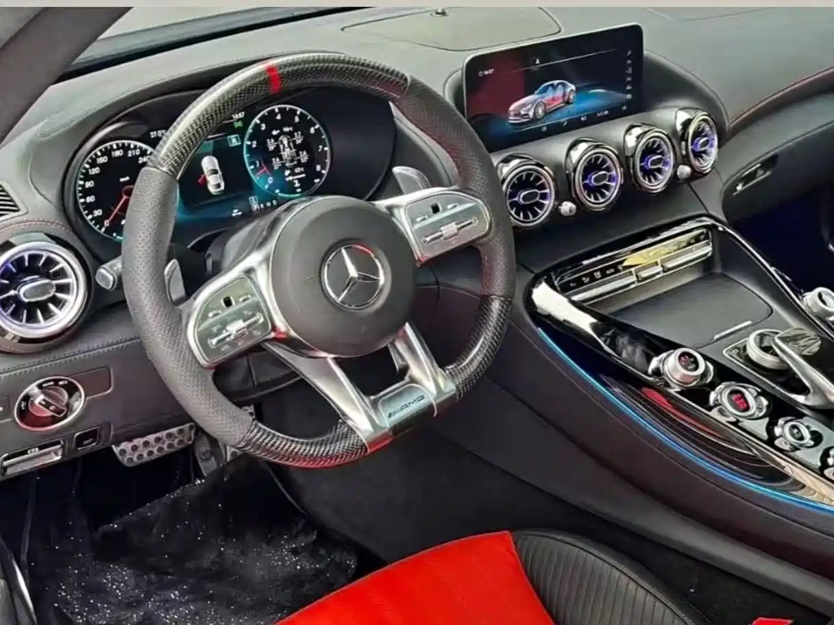 MERCEDES-BENZ AMG GT