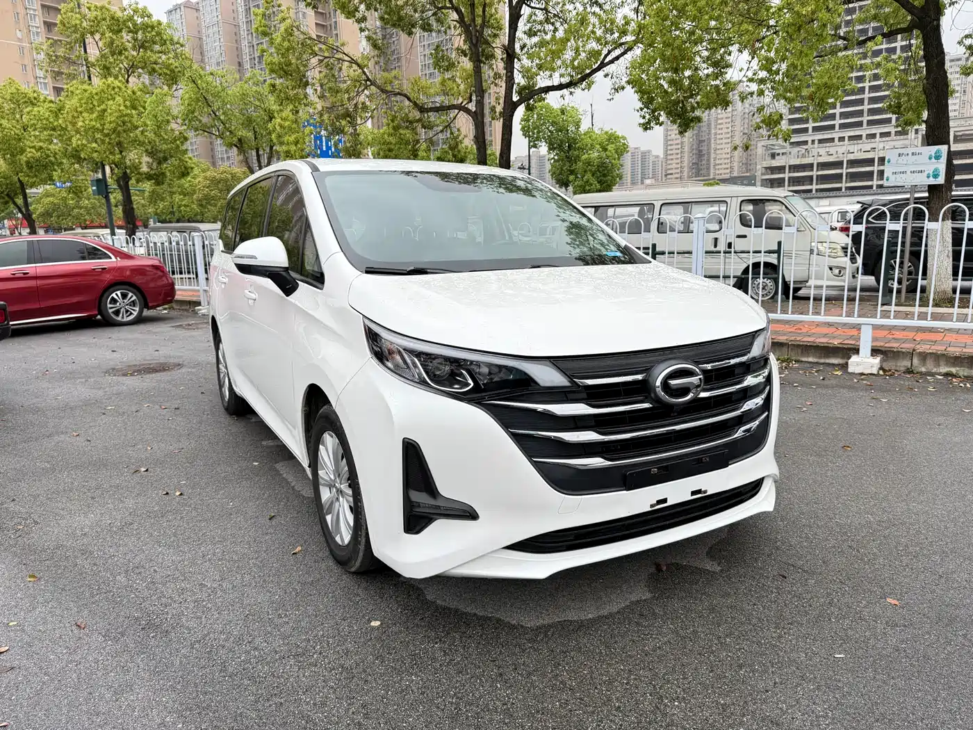 GAC Trumpchi Trumpchi M6 2019 270T Automatic Luxury (7-seater) China V фото 3