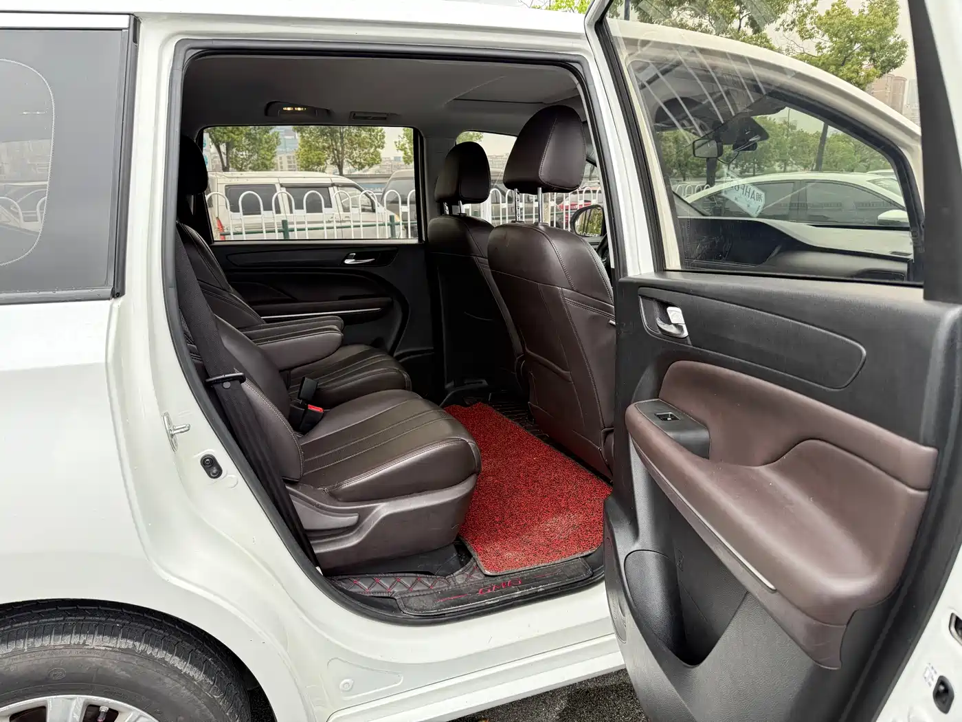 GAC Trumpchi Trumpchi M6 2019 270T Automatic Luxury (7-seater) China V фото 6