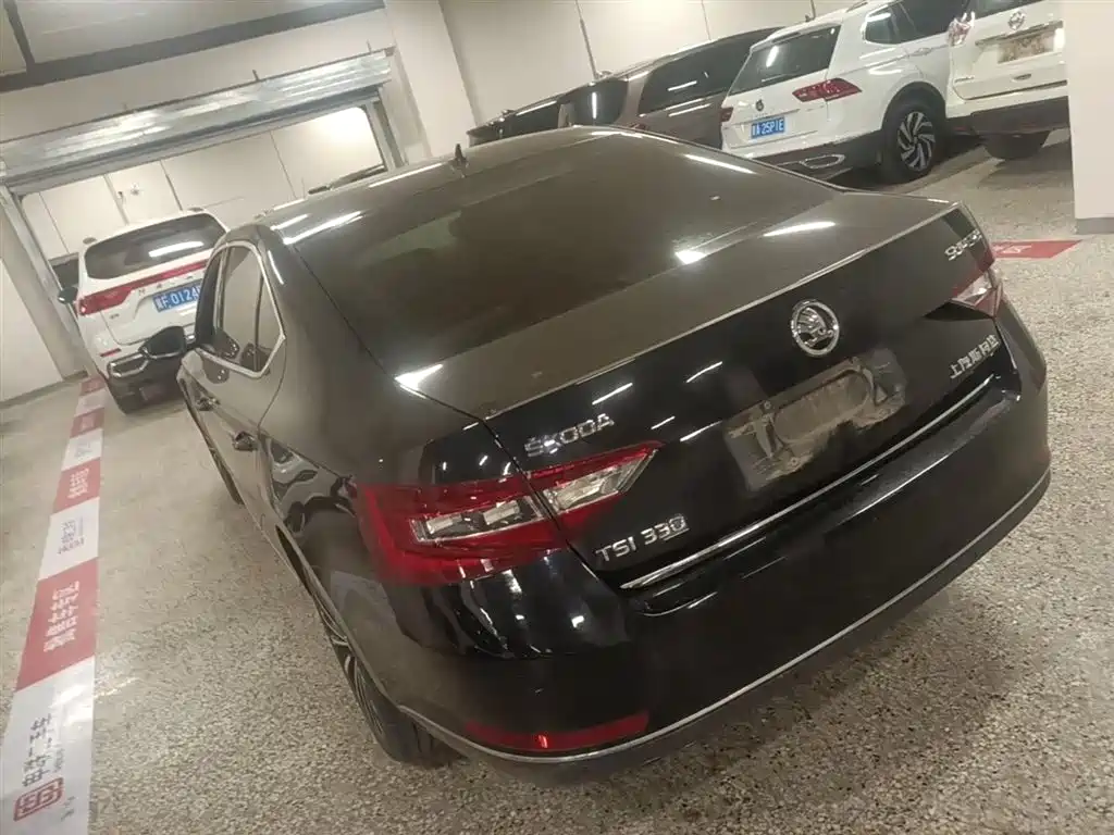 Škoda Superb 2016 TSI330 DSG Smart Edition фото 9
