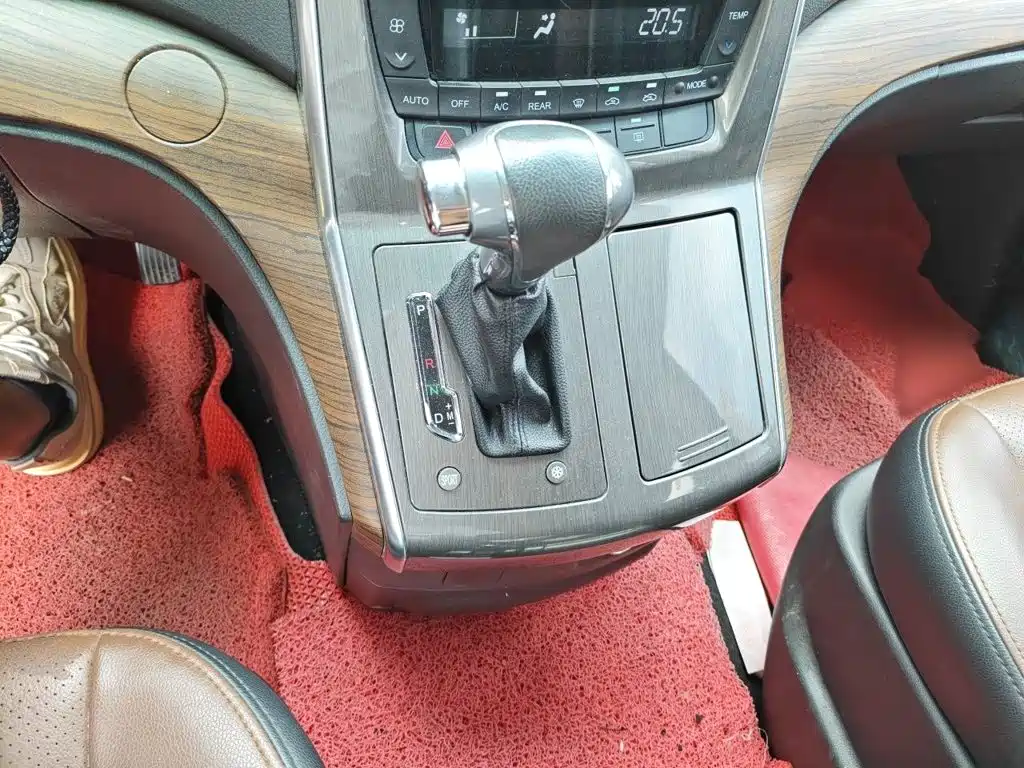 Dongfeng Fengxing Fengxing CM7 2016 2016 2.0T Automatic Luxury
