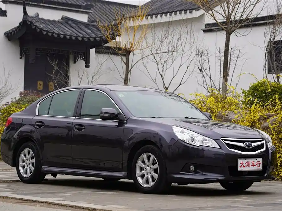 Subaru Legacy 2010 Model 2.0i Luxury фото 46