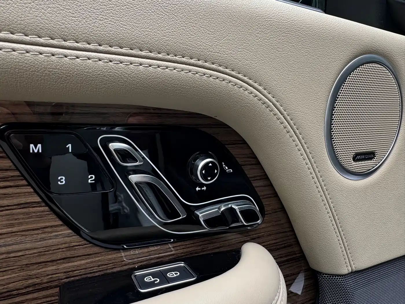 Land Rover Range Rover 2019 3.0 SCV6 Heritage Edition фото 21