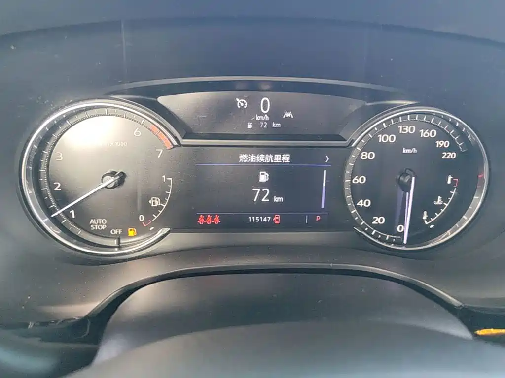 Photo 12 - Cadillac XT6