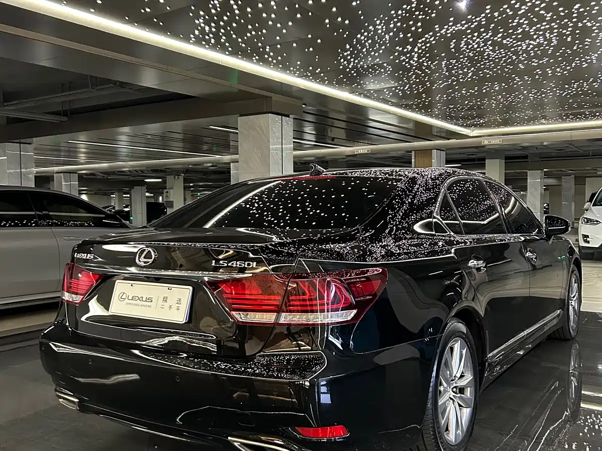 Lexus LS 2016 460L фото 5